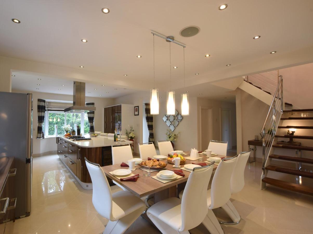 Solway Villa Chester Bagian luar foto