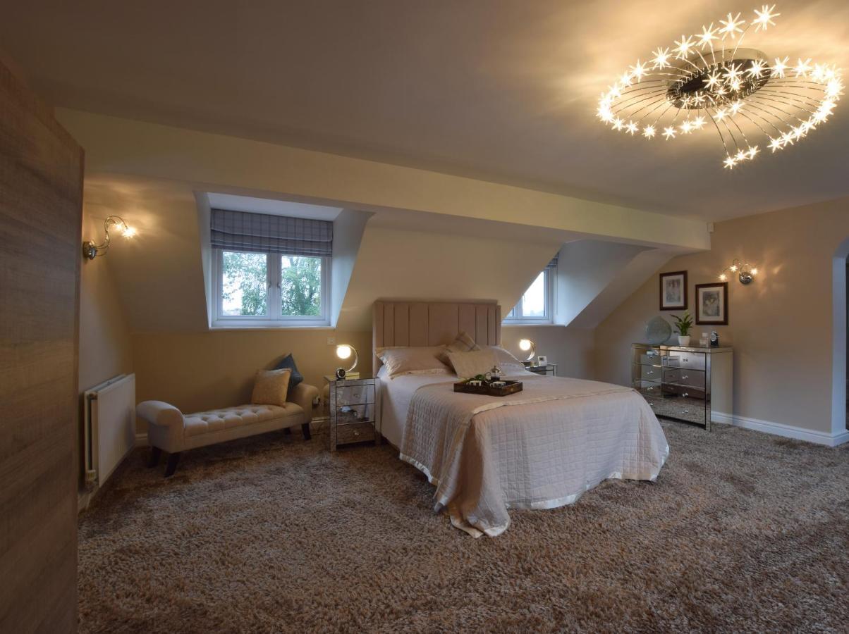 Solway Villa Chester Bagian luar foto
