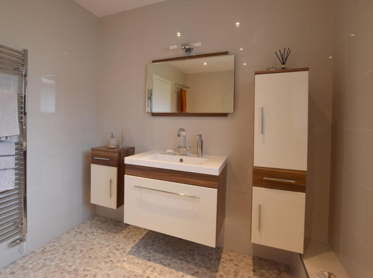 Solway Villa Chester Bagian luar foto