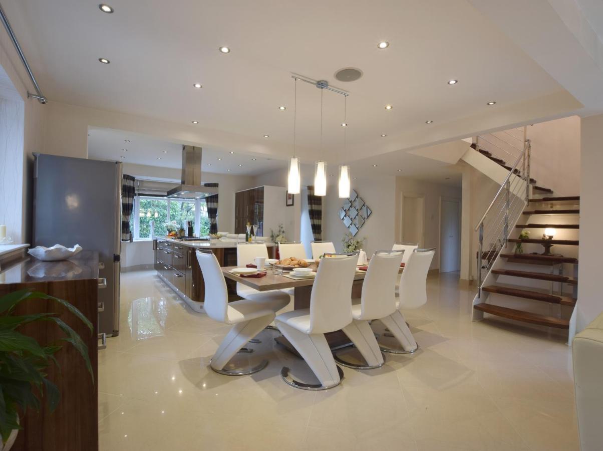 Solway Villa Chester Bagian luar foto