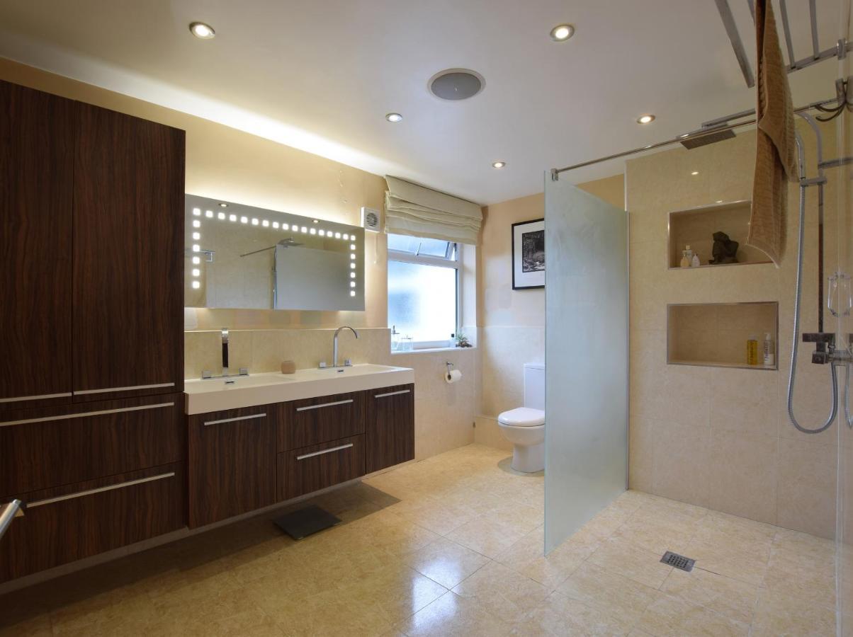 Solway Villa Chester Bagian luar foto