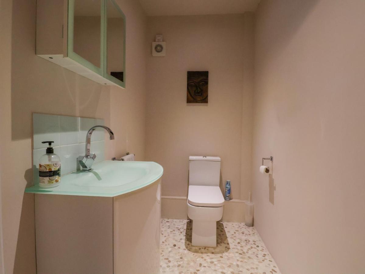 Solway Villa Chester Bagian luar foto