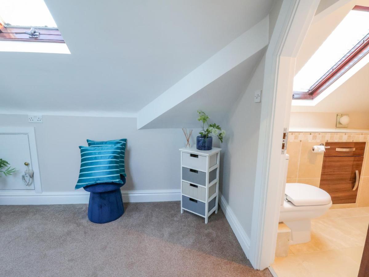 Solway Villa Chester Bagian luar foto