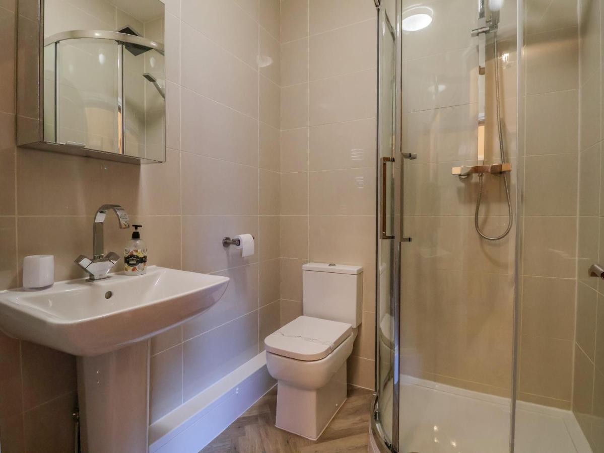 Solway Villa Chester Bagian luar foto