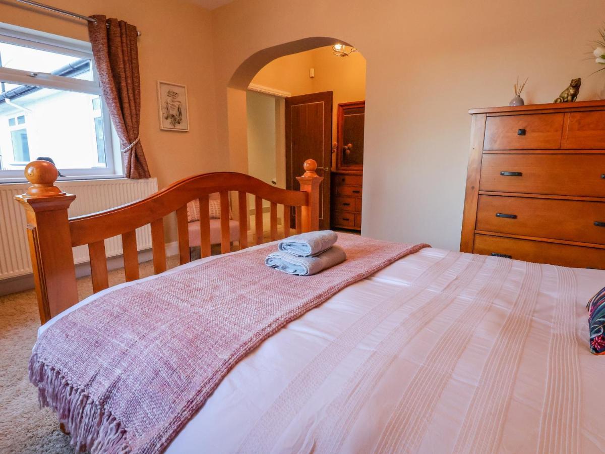Solway Villa Chester Bagian luar foto