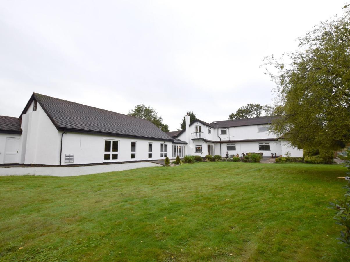 Solway Villa Chester Bagian luar foto