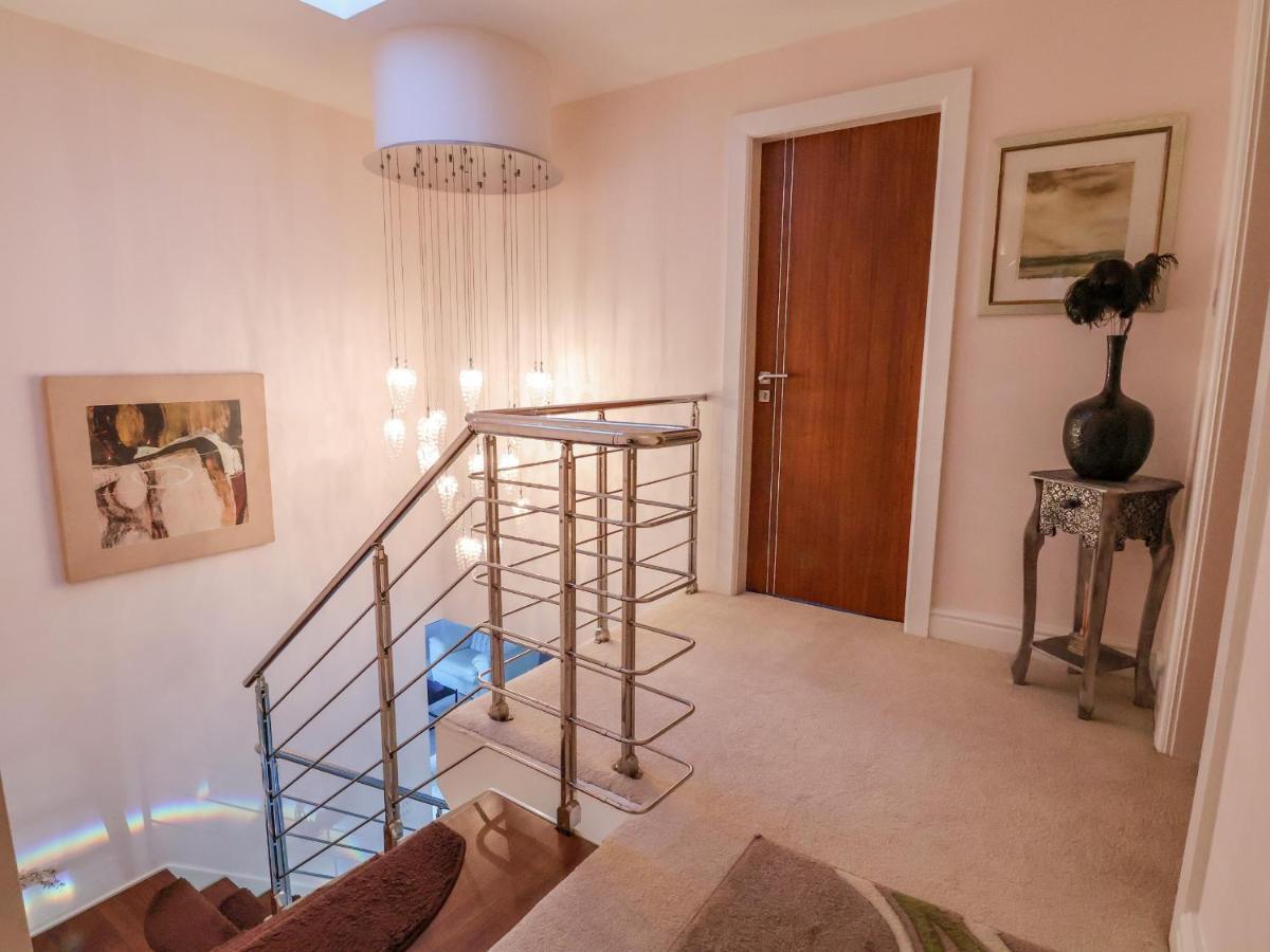 Solway Villa Chester Bagian luar foto